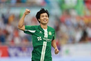 Công Phượng Ghi Siêu Phẩm Đá Phạt, Mang Niềm Vui Đến HLV Kim Sang-sik