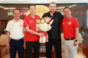 CLB Thể Công Viettel bổ nhiệm HLV Velizar Popov thay Đức Thắng