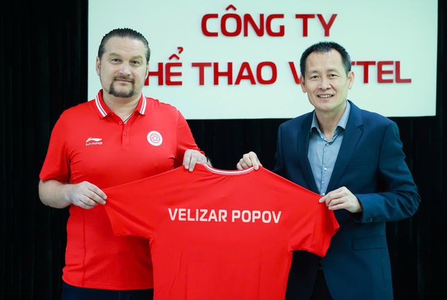 Thể Công Viettel bổ nhiệm HLV Velizar Popov thay HLV Nguyễn Đức Thắng