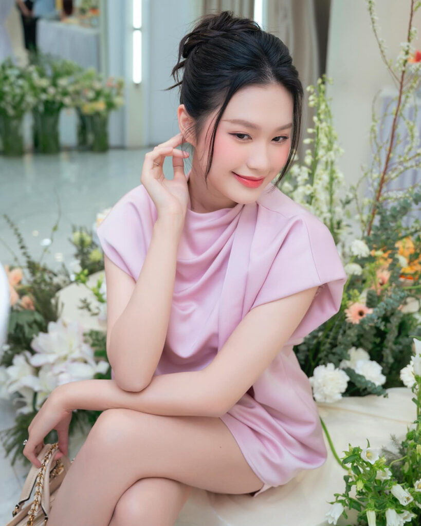 Doãn Hải My: Tiểu Thư Hà Thành Sang Chảnh Đi Shopping Cùng Chồng, Vẫn Tiết Kiệm